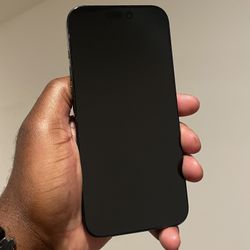 iPhone 16 Pro Max 1000GB Black Titanium in great condition and unlocked to work on any carrier. $950 