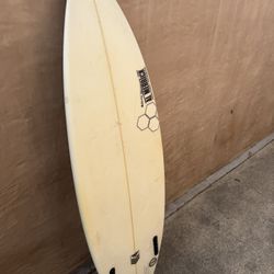 Surfboard 