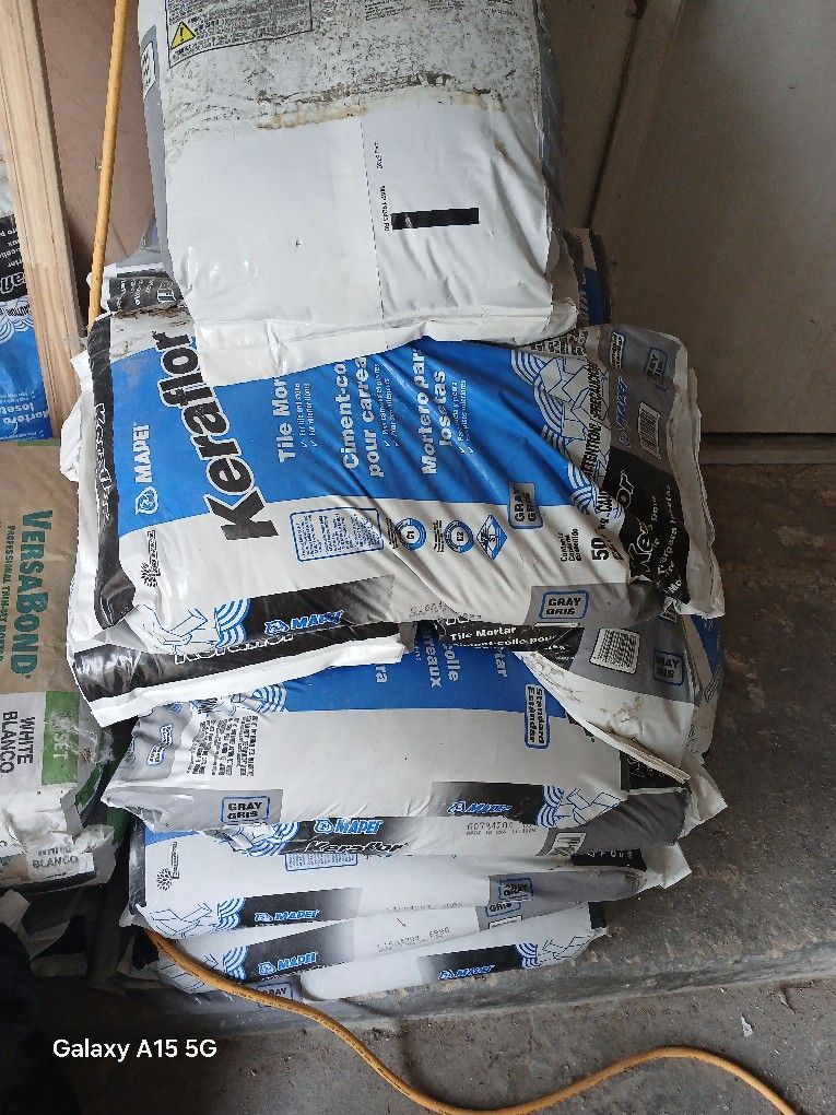 26 Bags Of Mortar And 6 Bags Of Self Leveling