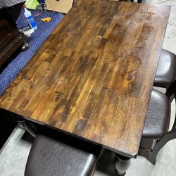 Countertop high dining room table 4 chairs, beautiful wood