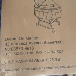 Dream On Me Lacy Portable 2-in-1 Bassinet 