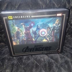 Marvel's The Avengers Collectible Gift Set - SEALED