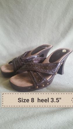 Ladies size 8 heels