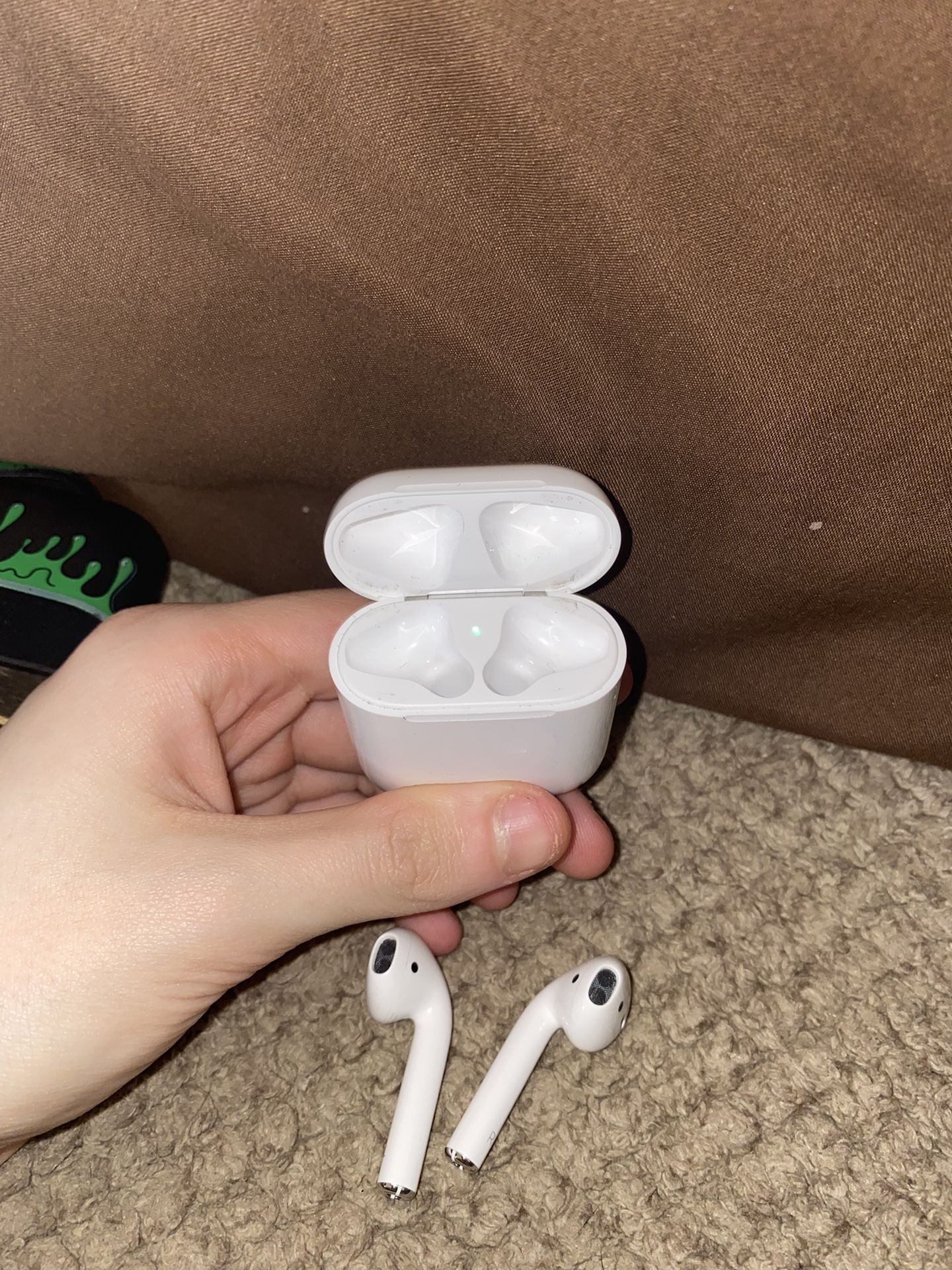 Apple, First Generation, AirPods