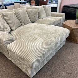 Brand new sectional in box- shop now pay later. 🔥Free Delivery And Assembly🔥 