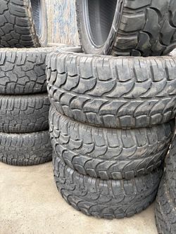 Used tires 33x12.50r20 RDR mud tires available with installation