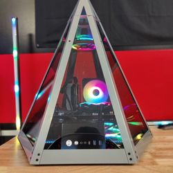 The New Pyramid PC Build **Finacing Options Available**