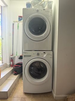 Whirlpool stacked washer / dryer