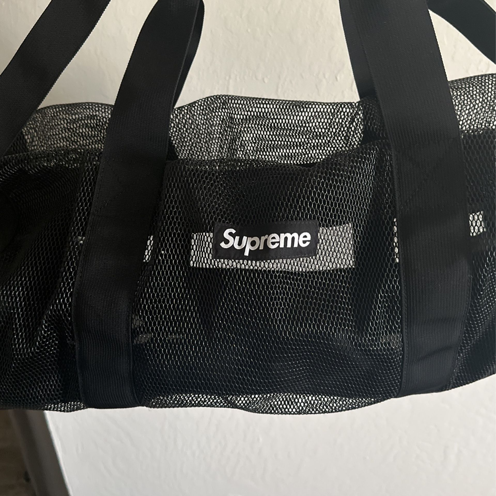 Supreme Duffle SS20