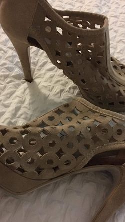 Size 7 Tan Heels