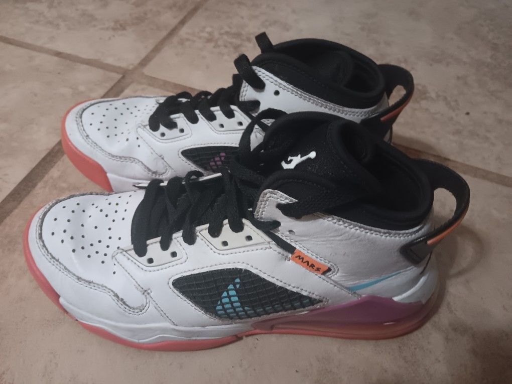 Nike Air Jordan Mars Boys Girls Shoes Size 6Y