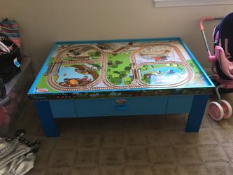 Thomas and friends wooden railway table, like new