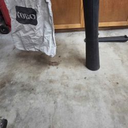 Toro Blower, Vacuum And Leaf Mulch Electric 