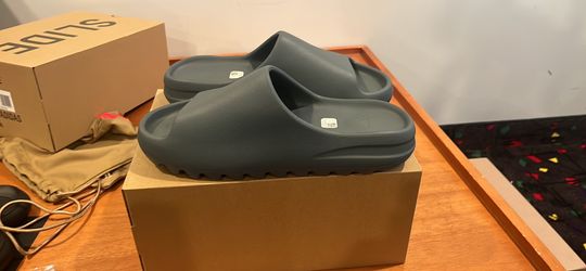 Yeezy Slide Slate Size 13