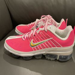 Brand New Nike Women’s Hot Girl Air Max 360 - Size 7 - $80