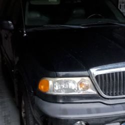 1998 Lincoln Navigator Everything Works Fine AC Works Great