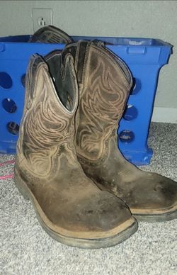 Used Ariat steeltoe work boots