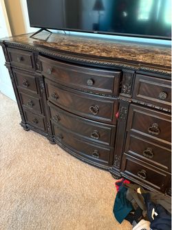 Dresser