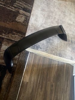 Rear spoiler