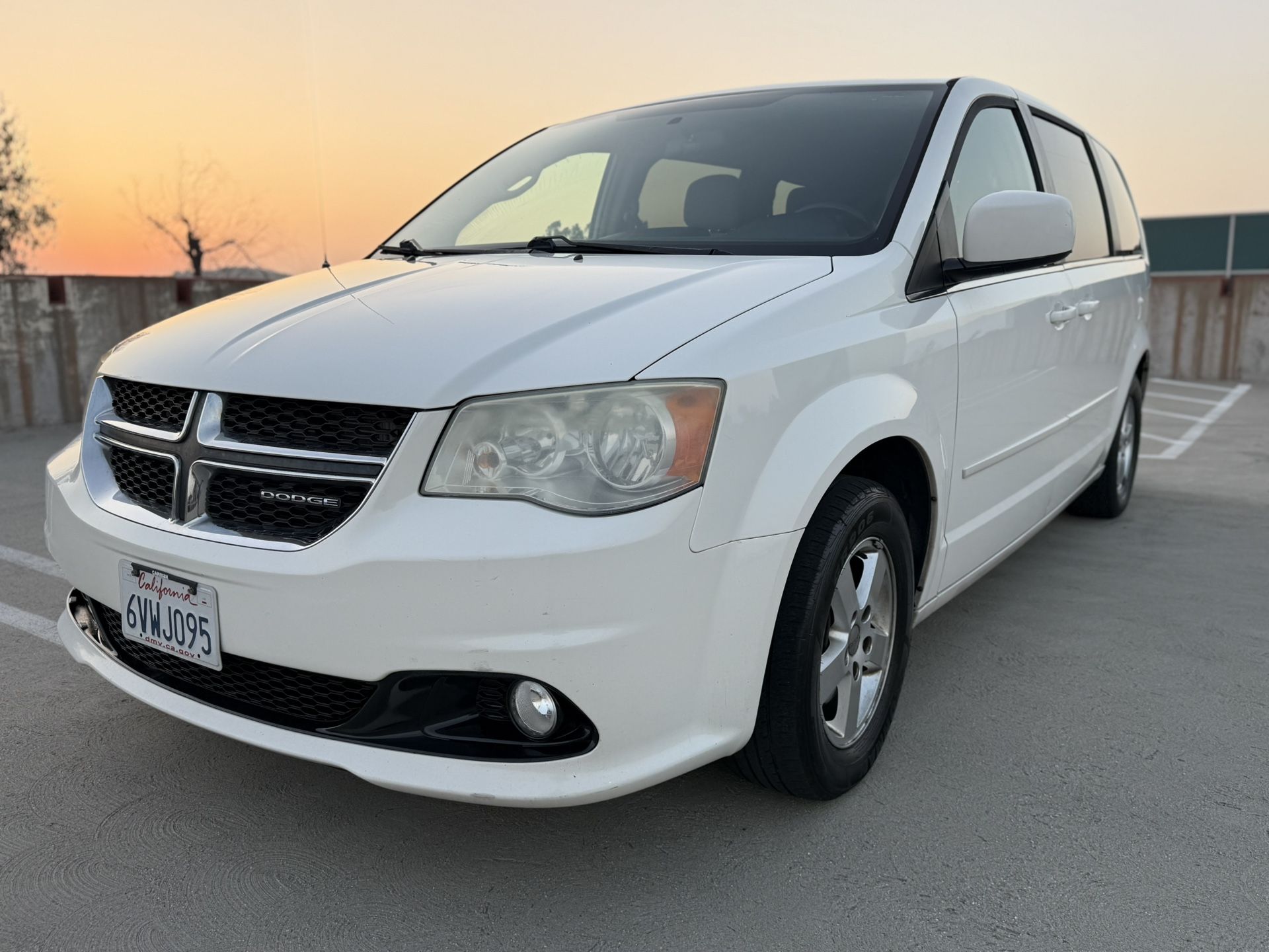 201 Dodge Grand Caravan Crew