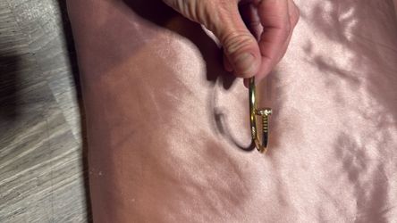 Cartier nail bracket