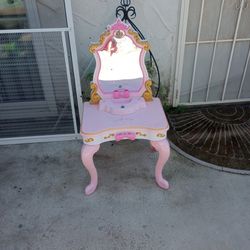 Children's Princess Dress Up Play Stand