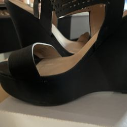 Black Wedge 