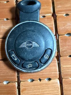 MINI Cooper R55 R56 R57 R60 3-Button Key Fob w Detachable Valeo Key