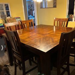 Free - Table w 6 Chairs