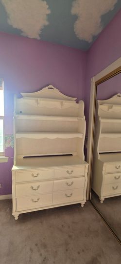 Stanley dresser bookshelf
