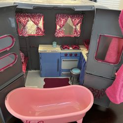 Our Generation Doll Camper & Bathtub 