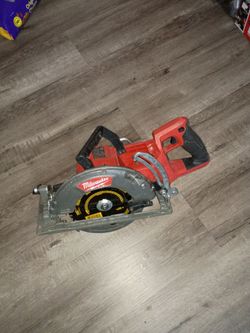 Milwaukee Fuel Cordless Circular Saw
