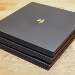 PS4 Bundle 2TB