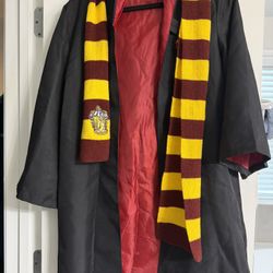 Harry Potter Costume (Robe & Scarf Set) - $10
