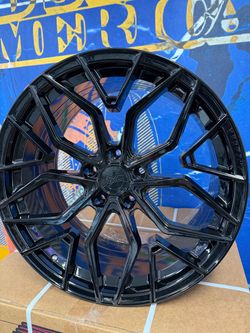 20x10.5 gloss black 5x127 vertini wheels