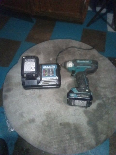 12 Volt Makita Impact With Charger And Extra Battery