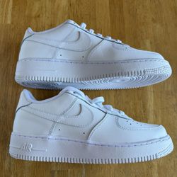 New Nike Air Force 1 Low Triple White Youth 6.5y 7y, Women’s 8 8.5, Men’s 6.5 7