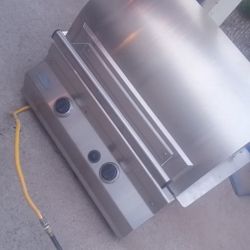 BBQ Grill Excellent Condition 