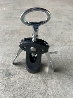 Bottle can opener