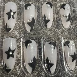 Artificial Fingernails 