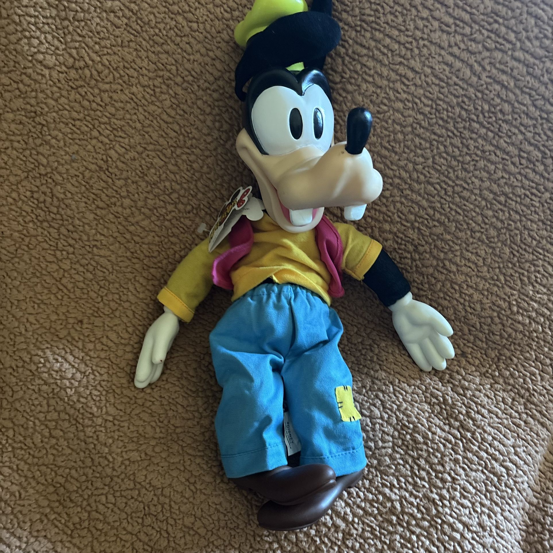Disney Parks 16” Disney Goofy Vinyl Head Hands Feet Plush With Tags