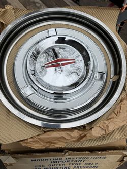 1957 Mercury Super Chrome Caps
