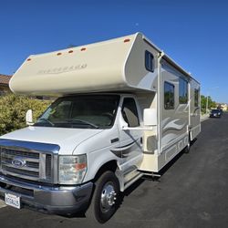 2014 Winnebago Minnie Winnie 31k 