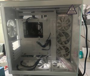 NZXT H9 Flow Case with Corsair RM750x Power Supply