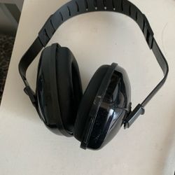 Noise Canceling Headphones 