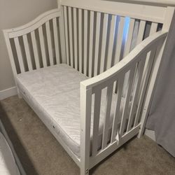 baby crib