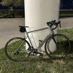 2020 Specialized ALLEZ SPORT E5 20lb aluminum carbon fork SORA components basically new