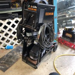 Chicago Electric 225 Amp Arc Welder 