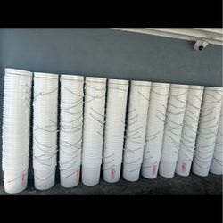 Cubetas de 5 galones Conpletamente Limpias sin tapadera $2 cada cubeta