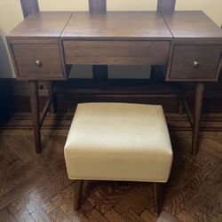 2-Drawer Wooden Desk
